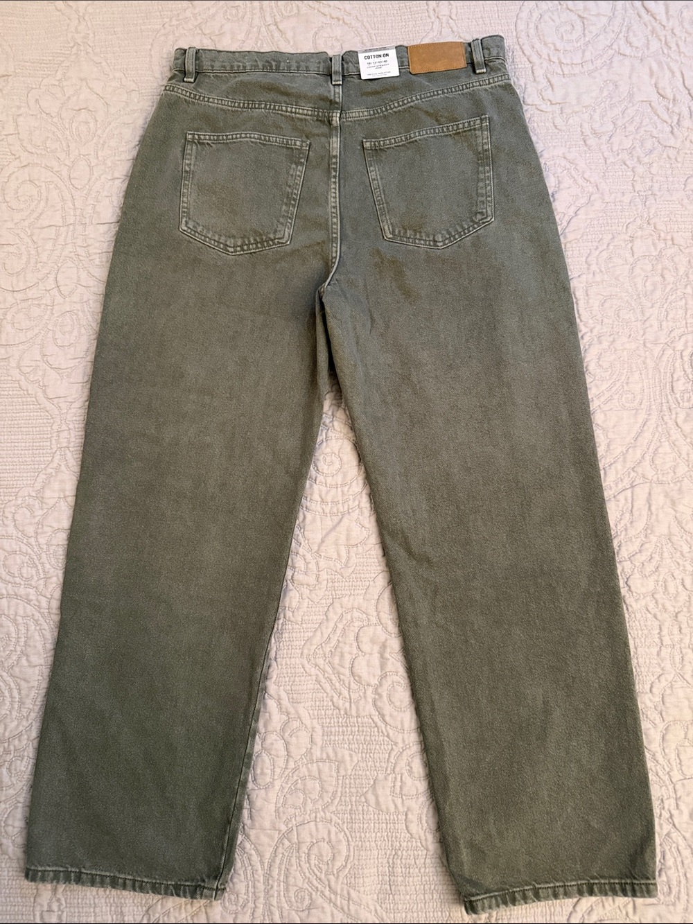 NWT Cotton On Loose Straight Women’s Jeans Smokey Green and Khaki Size US 12 - Picture 9 of 14